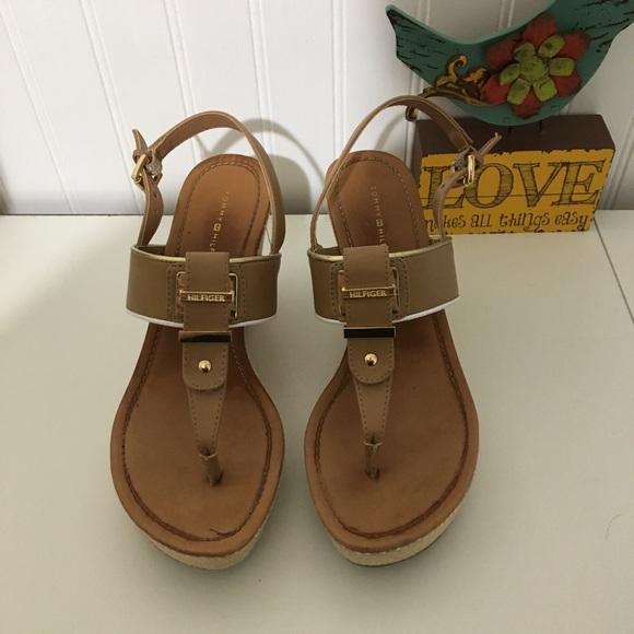 Tommy Hilfiger Shoes - Tommy Hilfiger Maree wedge thong sandal size 6